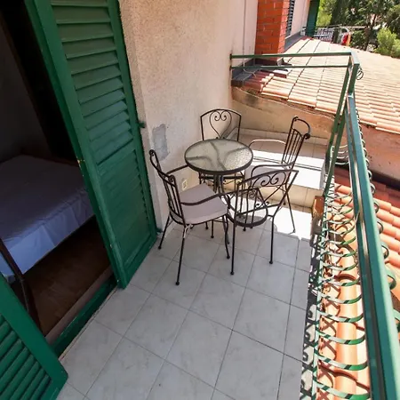 Srzi 1 - 200 M From Sea Apartment *